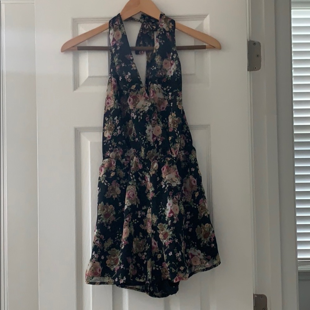 Backless flower romper
